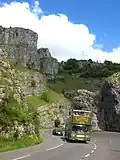 Vue du bus touristique sillonnant les gorges.