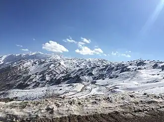 Vue de Samsami depuis le col de Cherry.