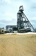 Chevalement en construction en 1968.