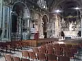 Intérieur de l'église, côté gauche.