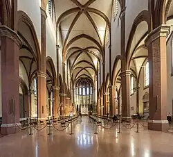 L'intérieur.