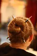 Chignon avec baguettes