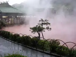 Le Chinoike Jigoku (« mare de sang »), célèbre jigoku de Beppu.