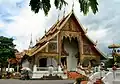 Wihan Luang, salle d'assemblée principale des croyants bouddhistes ouverte à tous, religieux et laïcs, hommes et femmes