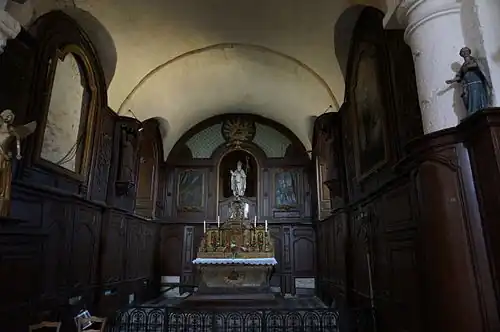Le maître-autel.