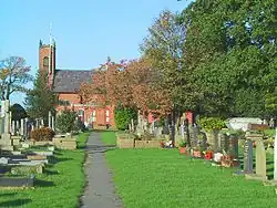 Une église et son cimetière.