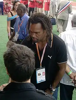 Christian Karembeu de face
