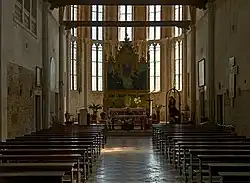Intérieur de la nef et du chœur