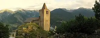 L'église sur son promontoire