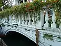 Le pont de la Compagnia della Vela est l'autre pont, non utilisé