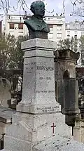 Stèle vue de gauche.