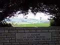 Nécropole nationale de Villy-La Ferté et paysage en arrière-plan