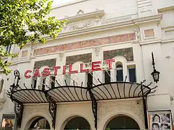 La marquise à l'entrée du cinéma Castillet