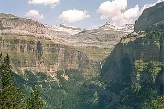 Cirque de Cotatuero vu depuis le sentier des Chasseurs.