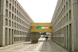 Description de cette image, également commentée ci-après