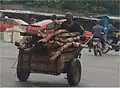 Pousse-pousse au marché de Bouaké