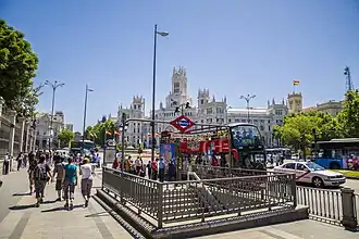 Image illustrative de l’article Banco de España (métro de Madrid)