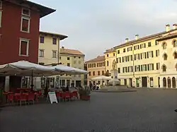 Place Diacono.