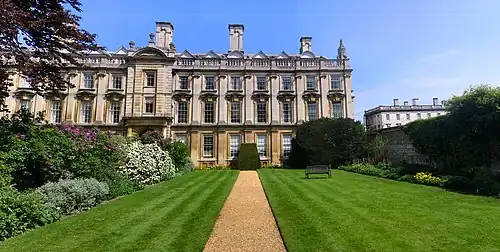 Le Scholars' Garden.