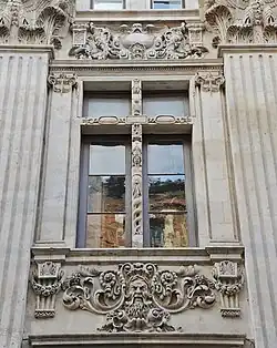 Clary : fenêtre.