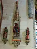 Statues de Ste Geneviève, St Roch et Ste Catherine.