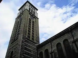 Le clocher de la basilique Saint-Joseph.