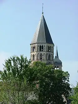 Le clocher de l'abbaye.