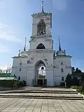 Clocher du monastère de l'Épiphanie à Mstiora