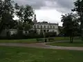 L'arrière de l'hôtel de ville vu depuis le jardin