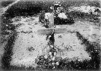 Tombe.
