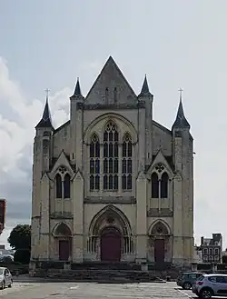 La façade.