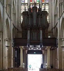 Le buffet d'orgue.