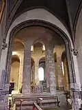 Ouverture de la chapelle seigneuriale sur le déambulatoire