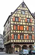 la maison Gintzburger sur la place de la Cathédrale.