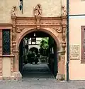Portail d'entrée.