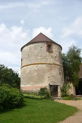 Colombier de la ferme (XVIIe&nbsp;siècle).