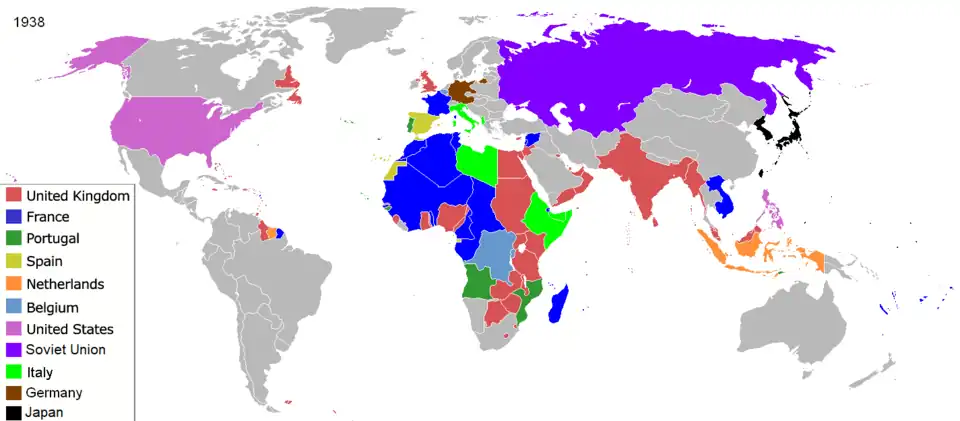  il est mentionné Soviet Union comme Empire colonial ce qui est inexacte car l’URSS s’est construite en opposition au colonialisme et dans une optique d’émancipation des nationalités via un principe de fédération de Républiques Socialiste Soviétiques (nationales). Même si finalement le régime a viré à l’autoritarisme on ne peut cependant pas parler ni d’Empire car l’URSS se construit dans une volonté anti-impérialiste et anti-tsariste et encore moins de colonie puisque les nationalités obtiennent en Droit leurs émancipation nationales.