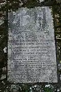 Stèle d'entrée (détail).