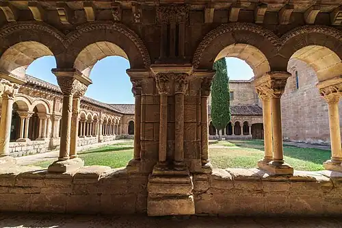 Le cloître.