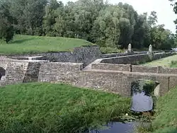 Les remparts.