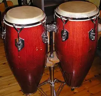 Congas.