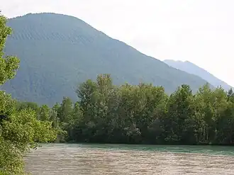 Le Connex, face Nord, depuis Champagnier.