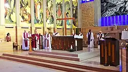 Michel Aupetit lors de la messe de consécration de l'autel.