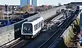 Rame du métro sur la section aérienne