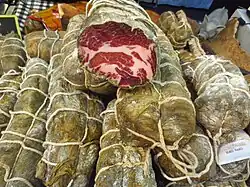 Coppa sur un étal