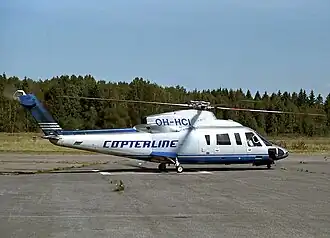 OH–HCI, l'appareil impliqué, ici à l'aéroport d'Helsinki-Malmi en août 2002 (trois ans avant l'accident).
