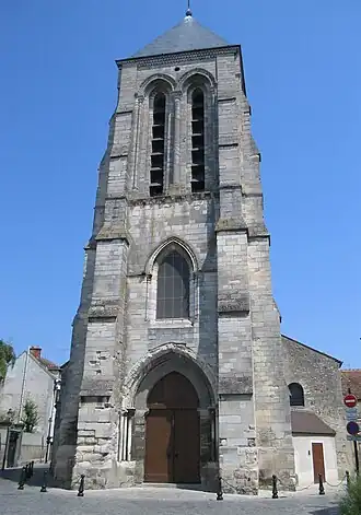 La cathédrale Saint-Spire.
