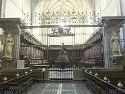 Le chœur.
