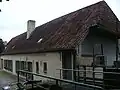 Vue de face de la Cottemmolen à Erpe
