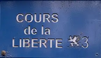 Voir la plaque.